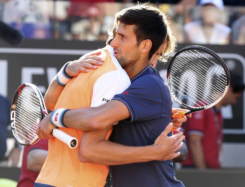 Battuto in due set Novak Djokovic, che si è complimentato così a fine match. Un momento bellissimo. Reuters